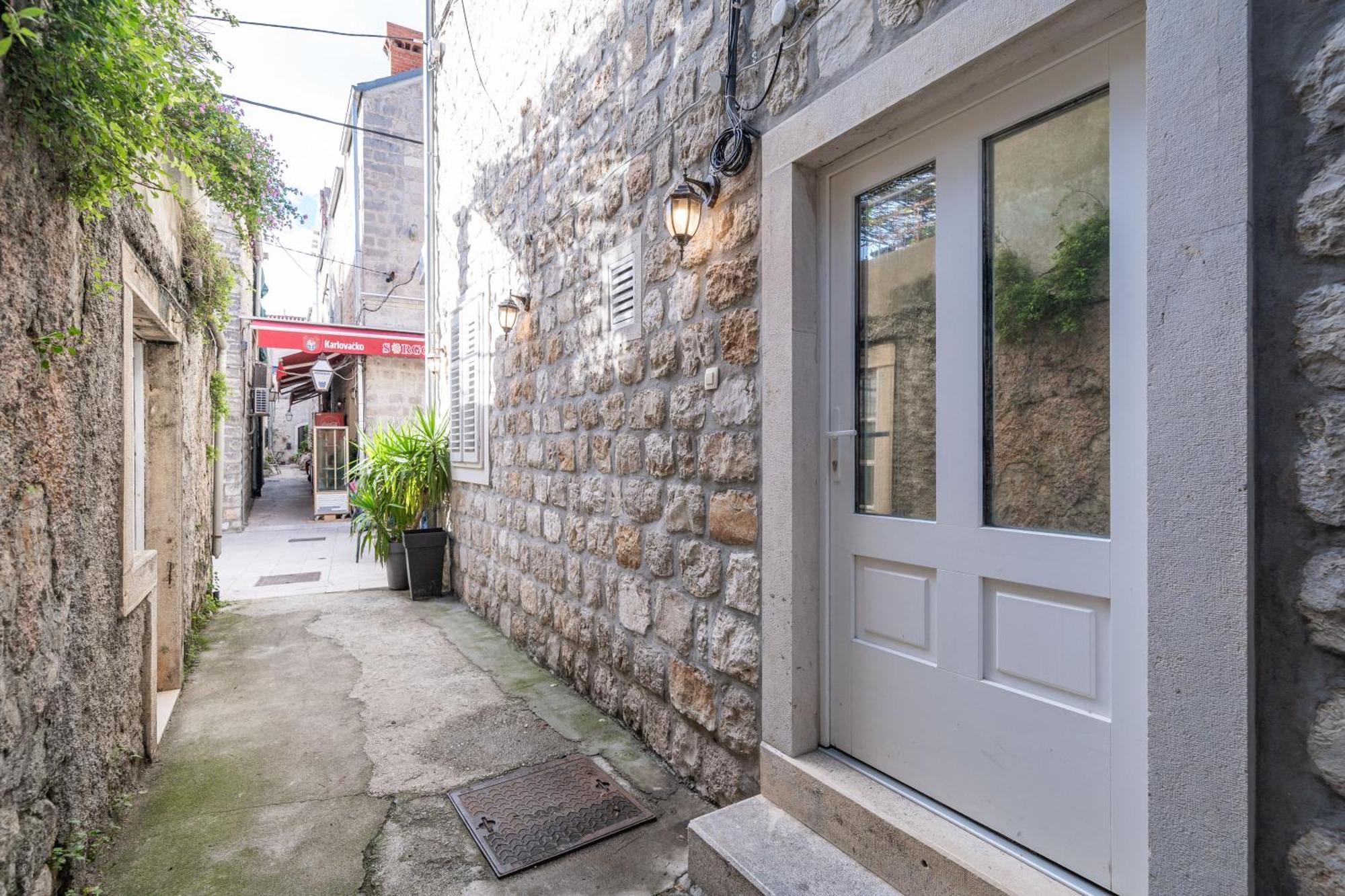 Rooms&Apartments Tomic Ston Exterior photo